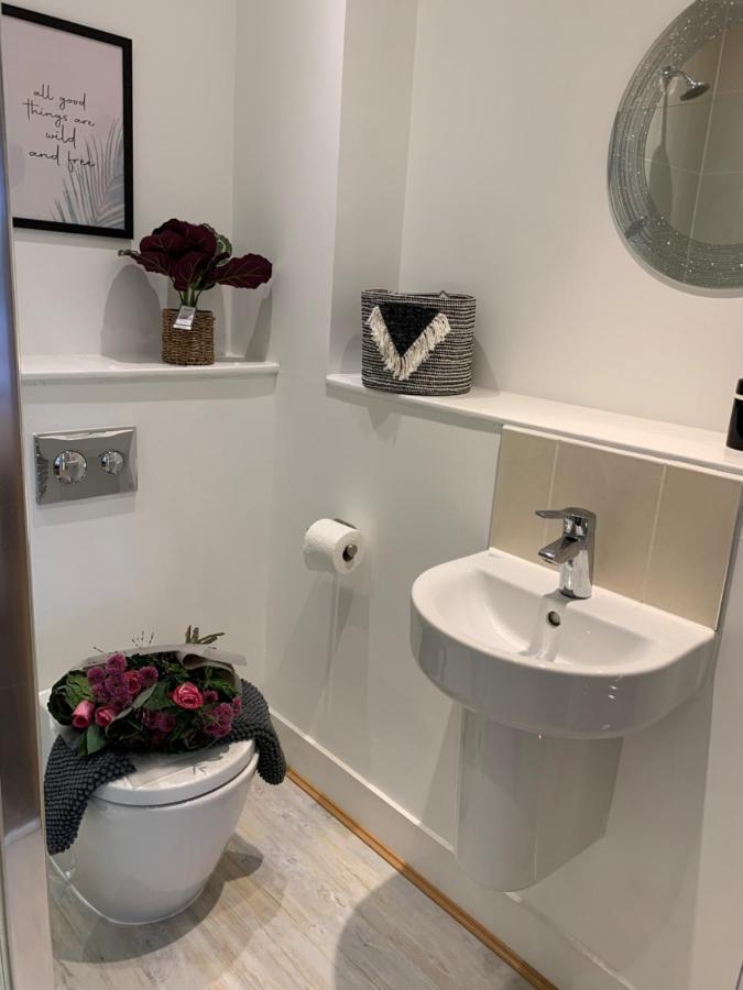 AppledramStylish & Spacious 3 Bed House With 2 Free Car Parking Spaces别墅 外观 照片