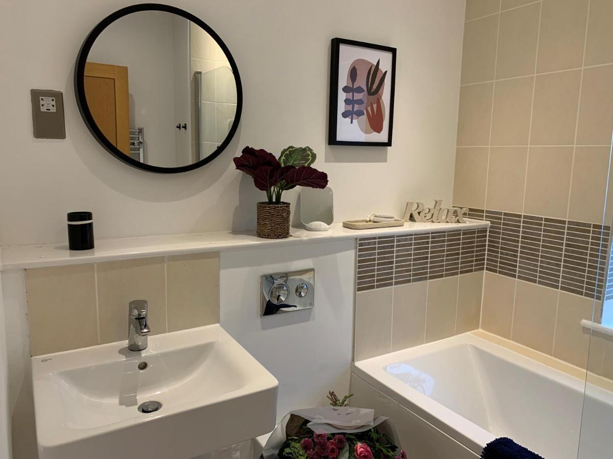 AppledramStylish & Spacious 3 Bed House With 2 Free Car Parking Spaces别墅 外观 照片