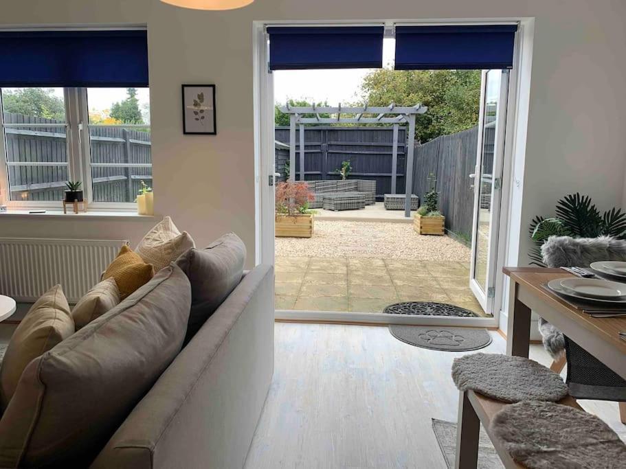 AppledramStylish & Spacious 3 Bed House With 2 Free Car Parking Spaces别墅 外观 照片