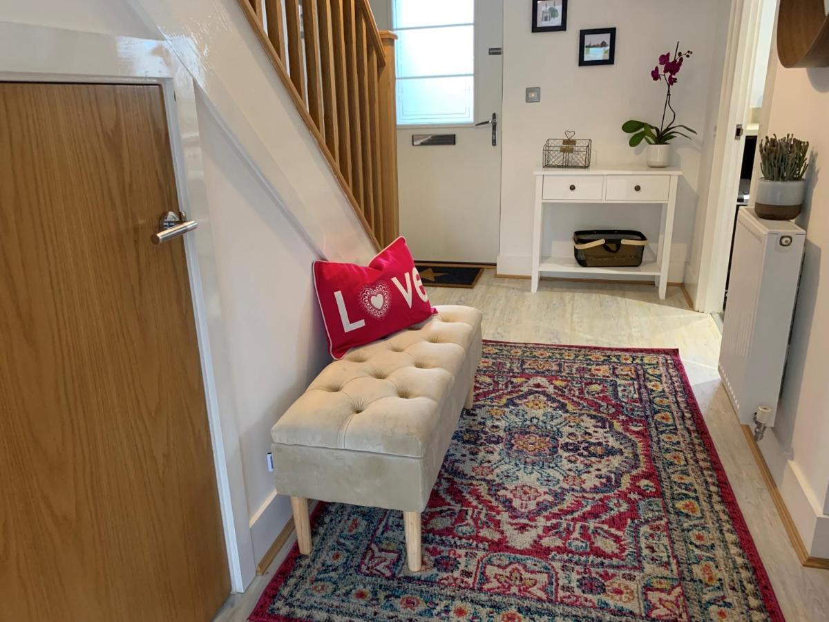 AppledramStylish & Spacious 3 Bed House With 2 Free Car Parking Spaces别墅 外观 照片