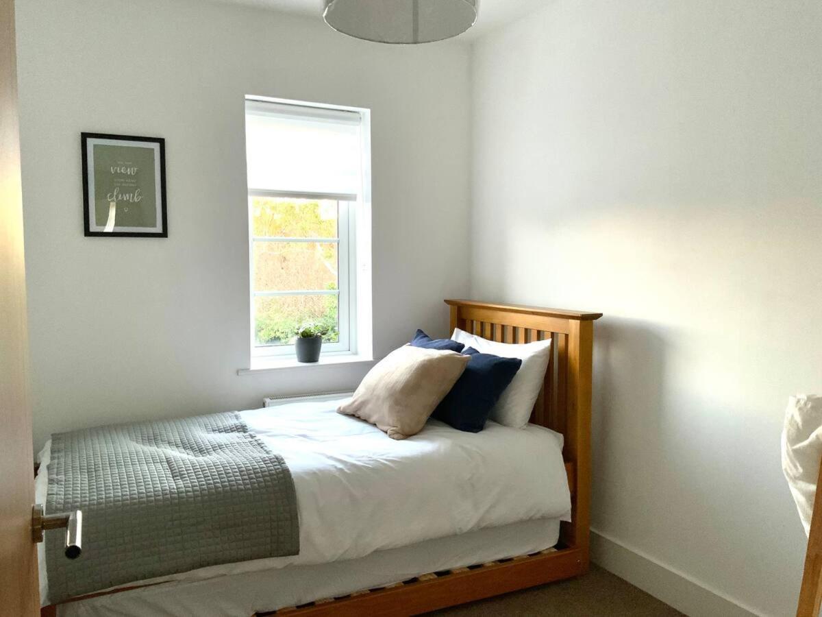 AppledramStylish & Spacious 3 Bed House With 2 Free Car Parking Spaces别墅 外观 照片